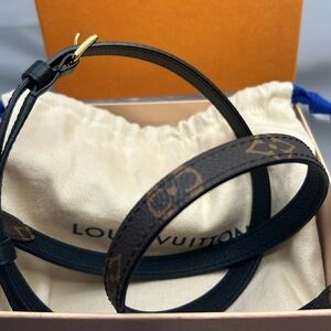 Louis Vuitton LOUIS VUITTON monogram